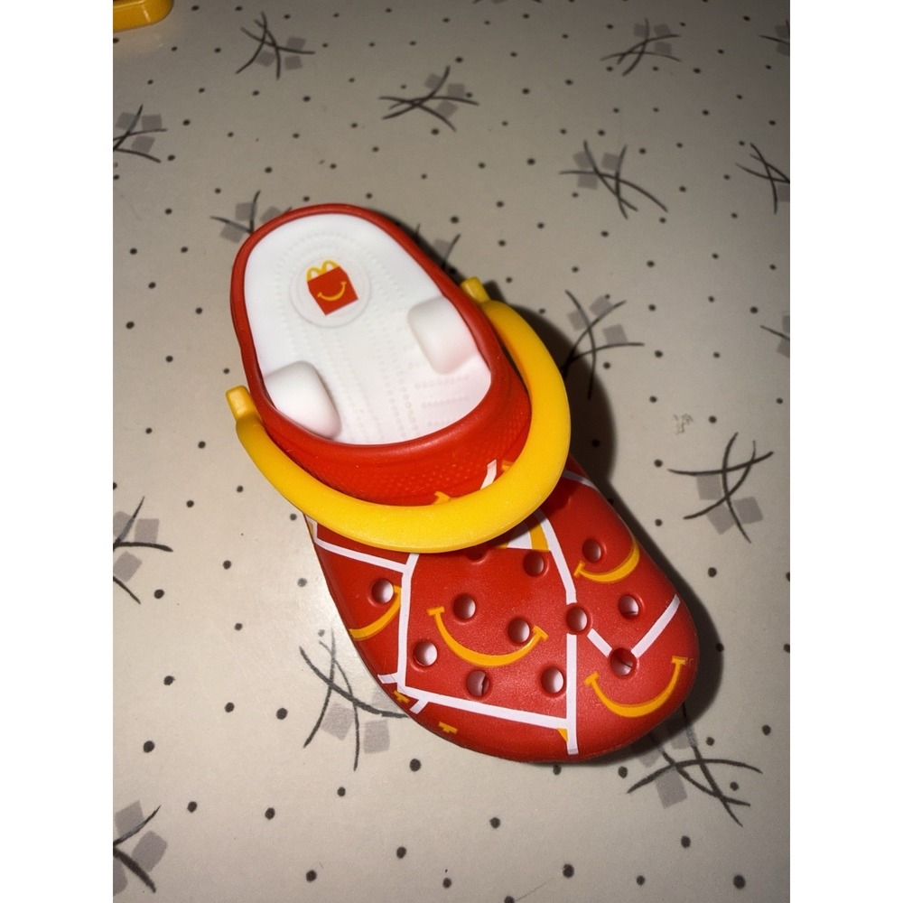 Exclusive No 2 CROCS Plastic Keychain Clip 2024 McDonald's HAPPY MEAL TOYS RED